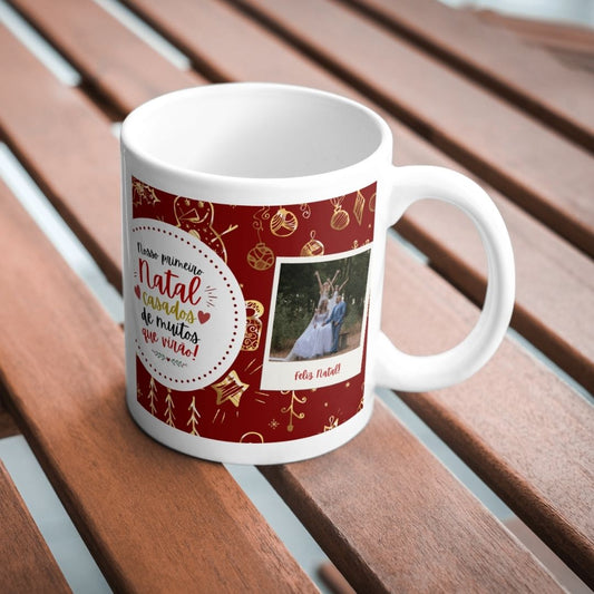 🎄 Caneca “Nosso Primeiro Natal Casados” – Edição Especial Personalizada 💑